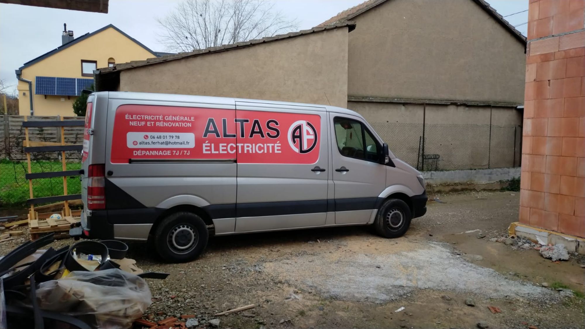 Finitions électriques sur chantier